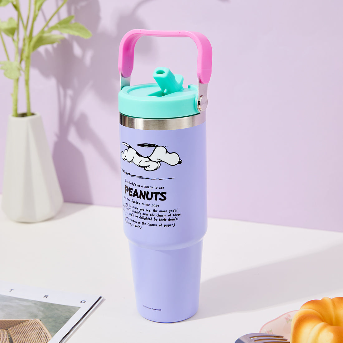 MINISO Snoopy Retro Handle Straw Tumbler 880mL