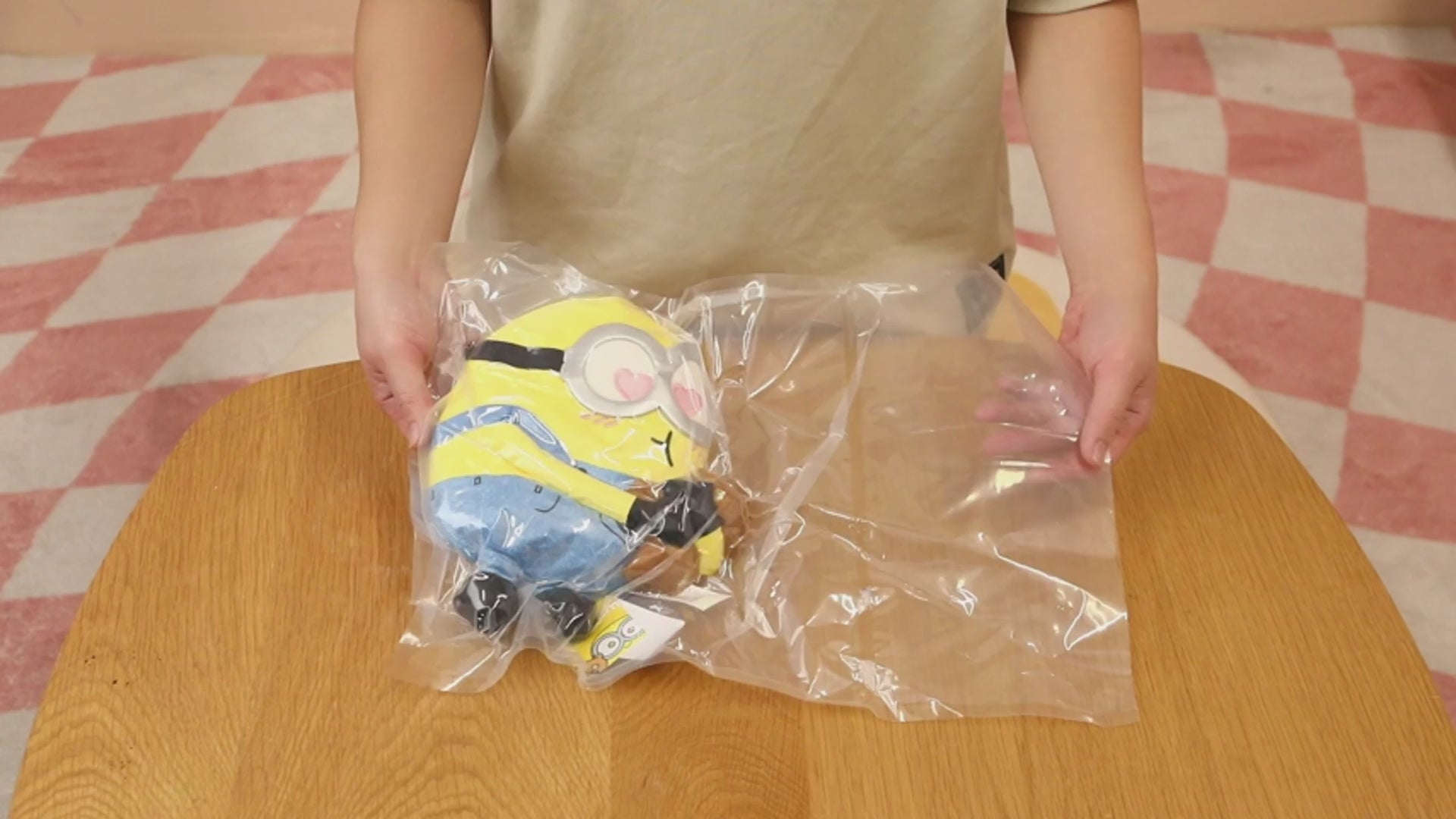 MINISO Minions Bob Hugging Tim 8-Inch Plush Toy